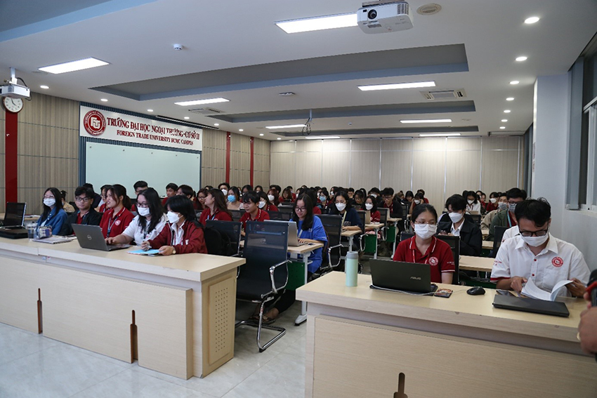 tap-huan-thuc-hien-ho-so-thanh-toan-cho-doan-thanh-nien-hoi-sinh-vien-clb-sinh-vien-co-so-ii-1