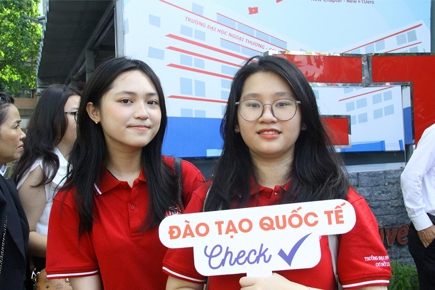 co-so-ii-chao-don-tan-sinh-vien-khoa-63-17