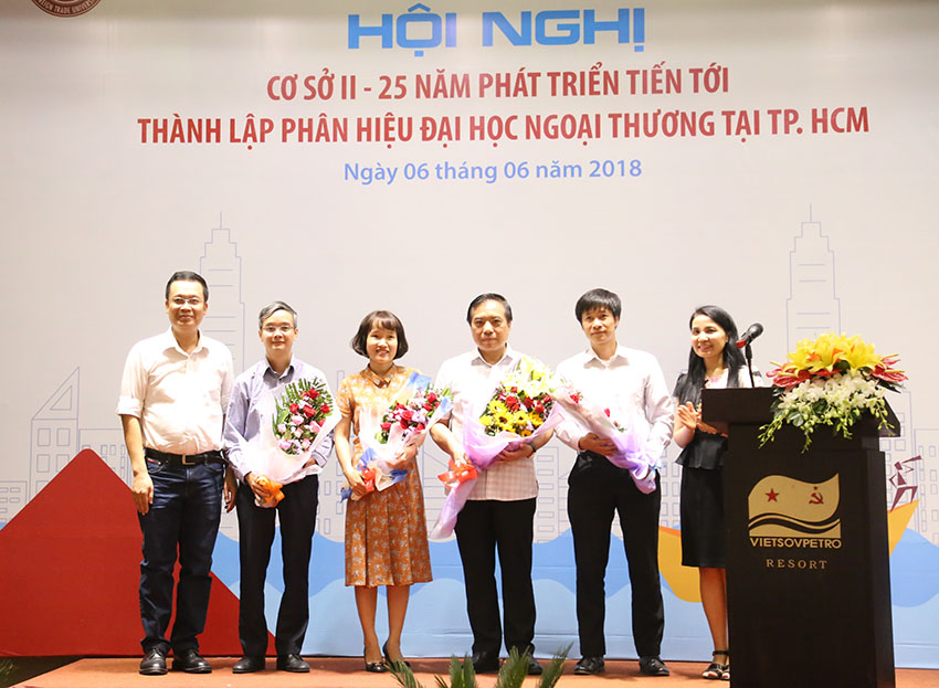 1101-hoi-nghi-ftu2-25-nam-phat-trien-tien-toi-thanh-lap-phan-hieu-dai-hoc-ngoai-thuong-tai-tp-hcm-4