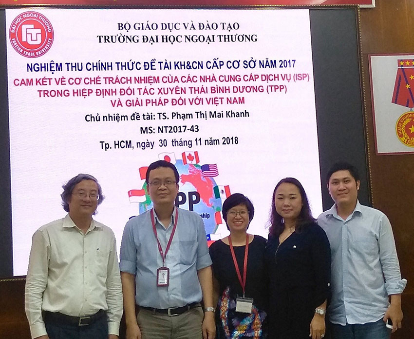 1370-truong-dai-hoc-ngoai-thuong-co-so-ii-tai-tphcm-to-chuc-nghiem-thu-chinh-thuc-de-tai-khoa-hoc-va-cong-nghe-cap-co-so