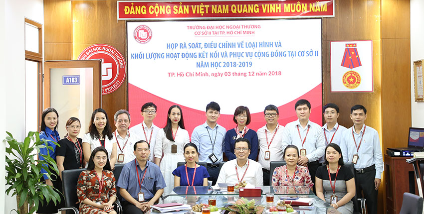 1383-hop-ra-soat-dieu-chinh-ve-loai-hinh-khoi-luong-hoat-dong-ket-noi-va-phuc-vu-cong-dong-tai-co-so-ii-nam-hoc-2018-2019