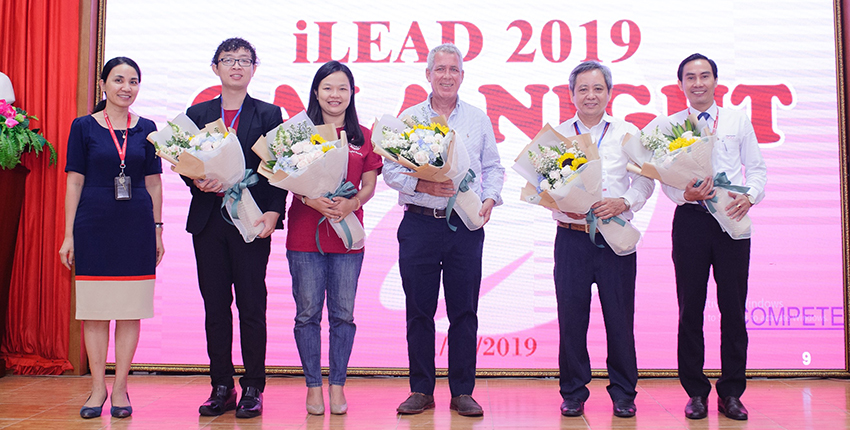 1650-ilead-toi-lanh-dao-cuoc-thi-hung-bien-tieng-anh-thuong-mai-chao-mung-60-nam-thanh-lap-truong-dai-hoc-ngoai-thuong-1