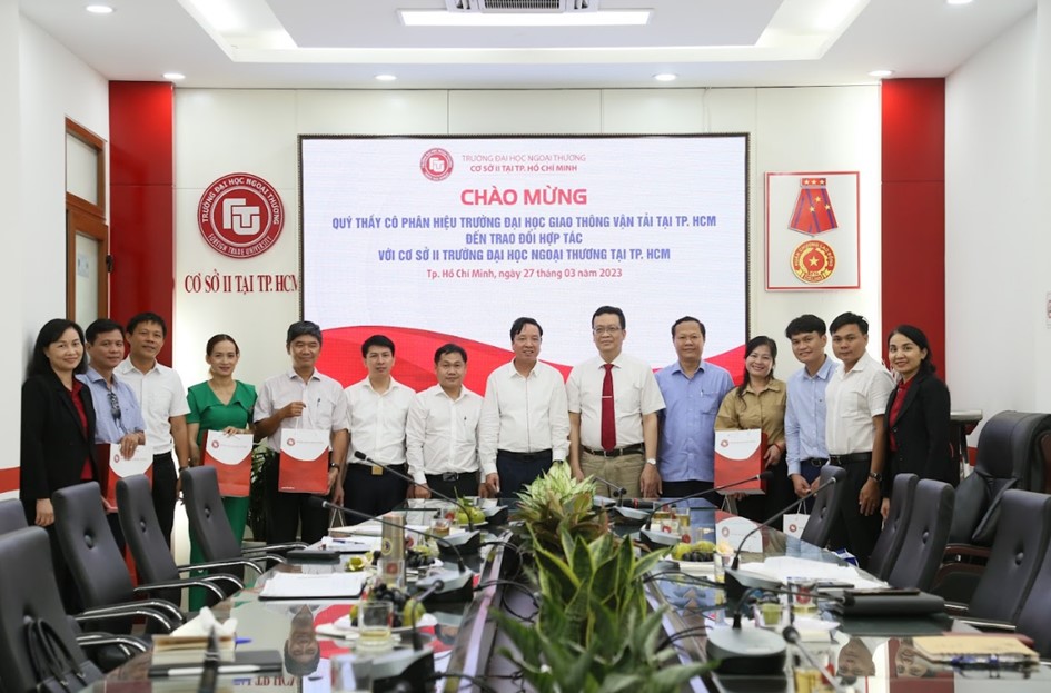 Buổi gặp gỡ và trao đổi hợp tác giữa Cơ sở II và Phân hiệu Trường Đại học Giao thông vận tải tại TP. Hồ Chí Minh