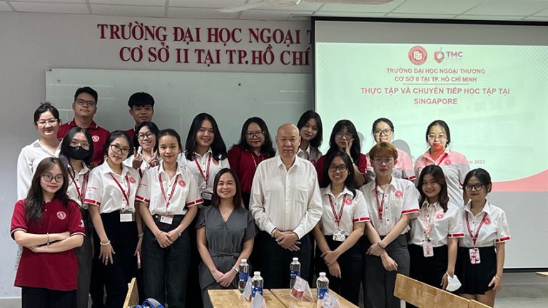 Sinh viên Quản trị Khách sạn và Nhà hàng gặp mặt và giao lưu cùng Học viện TMC (Singapore)