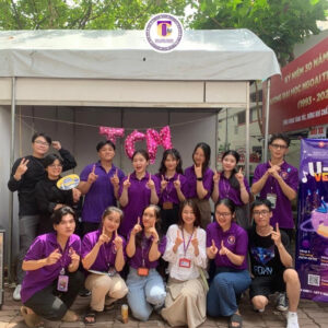 doi-tuyen-truyen-ca-khuc-cach-mang-tcm-ftu2-1