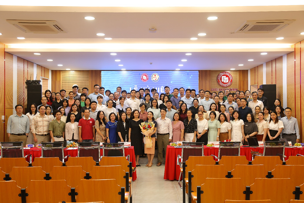 truong-dh-ngoai-thuong-co-so-ii-to-chuc-ngay-khoa-hoc-cong-nghe-vn-18.5-5