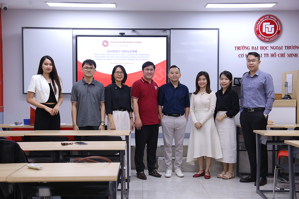 co-so-ii-to-chuc-chuong-trinh-boi-duong-ky-nang-nghien-cuu-khoa-hoc-voi-ngo-viet-liem-2