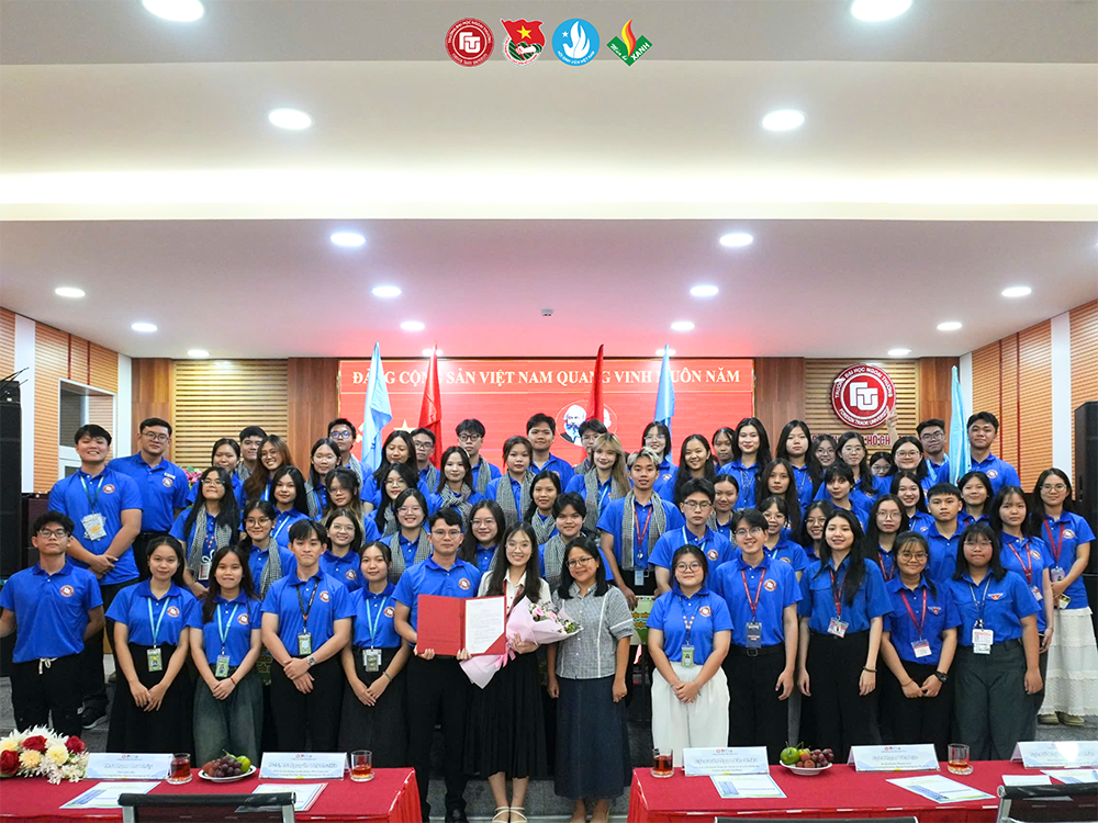 chien-si-tinh-nguyen-mua-he-xanh-co-so-ii-tham-gia-mua-he-xanh-2025-1