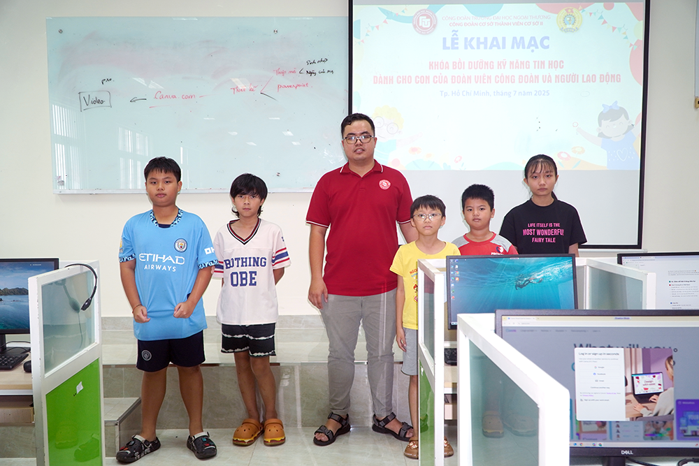 khoa-boi-duong-ky-nang-tin-hoc-danh-cho-con-em-doan-vien-cong-doan-co-so-ii-4