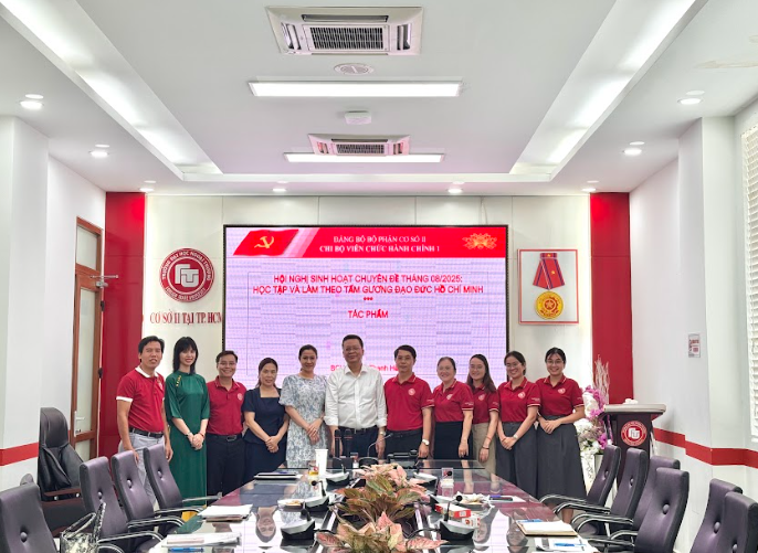 chi-bo-vien-chuc-hanh-chinh-1-phong-cach-ho-chi-minh-5-bao-vat-quoc-gia-2