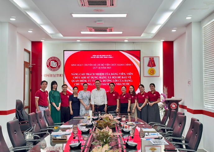 chi-bo-vien-chuc-hanh-chinh-1-phong-cach-ho-chi-minh-5-bao-vat-quoc-gia-3