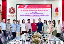chi-bo-vien-chuc-hanh-chinh-3-ho-chi-minh-bo-vat-quoc-gia-2
