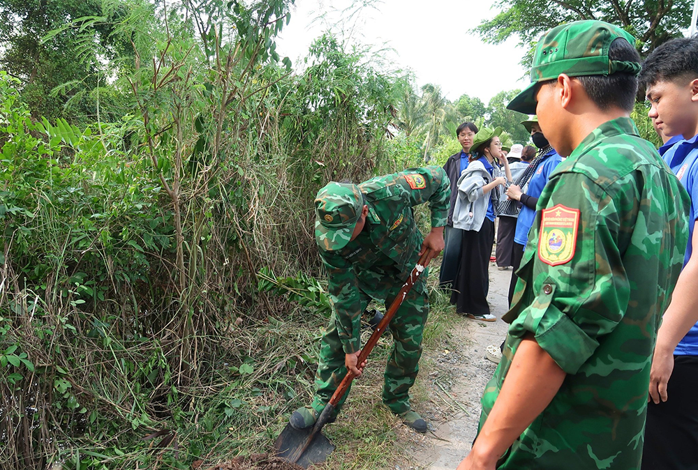 hoat-dong-y-nghia-chien-si-tinh-nguyen-tai-xa-lai-hoa-tp-can-tho-10