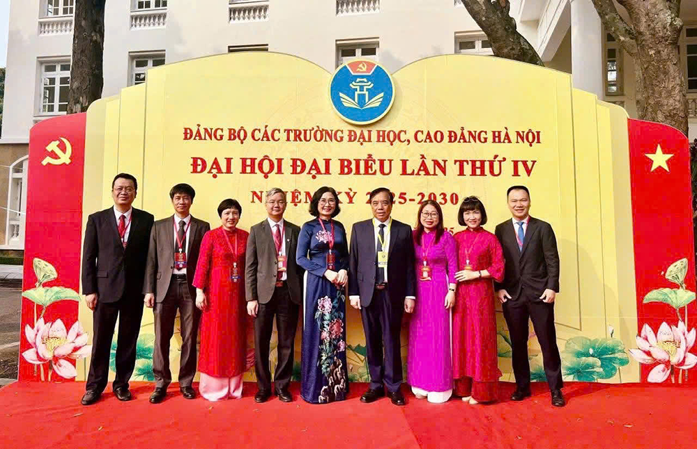 hoi-nghi-thong-tin-nhanh-ve-dai-hoi-dai-bieu-dang-bo-cac-truong-dai-hoc-ha-noi-4