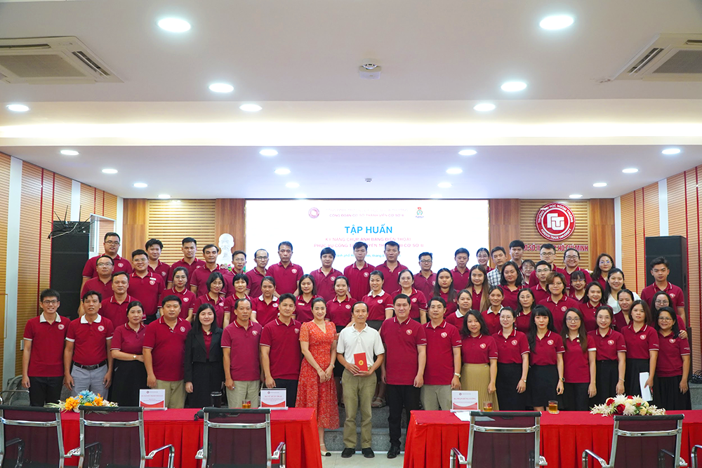 tap-huan-ky-nang-chup-anh-bang-dien-thoai-phuc-vu-truyen-thong-co-so-ii-3