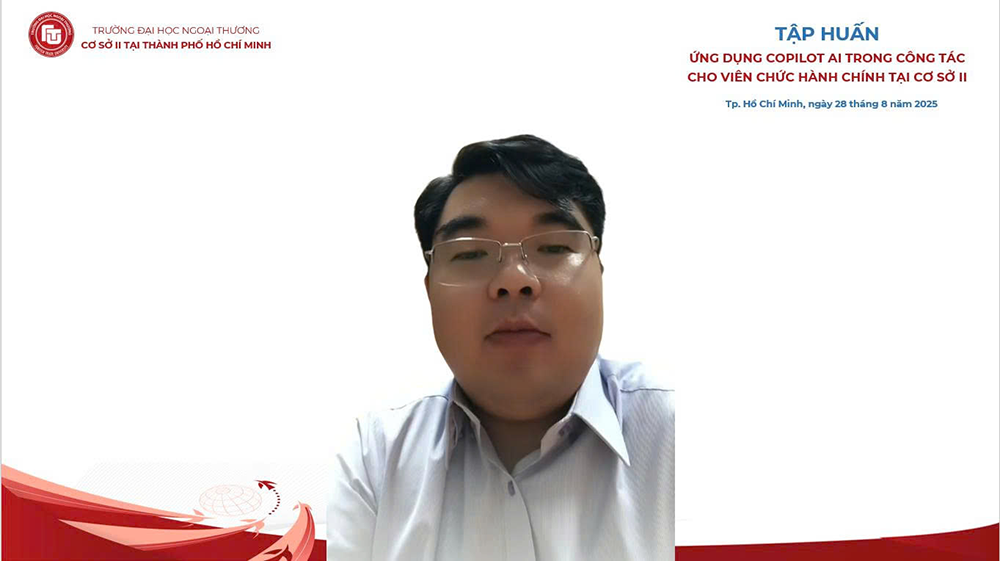 tap-huan-ung-dung-copilot-ai-cho-vien-chuc-hanh-chinh-tai-co-so-ii-1