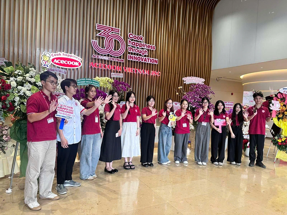 acecook-dong-hanh-cung-sinh-vien-co-so-ii-trong-hoc-bong-happy-scholarship-2025-3