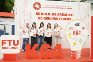 han-hoan-ron-rang-kieu-hanh-tan-sinh-vien-k64-co-so-ii-truong-dai-hoc-ngoai-thuong-nhap-hoc-1