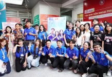 rac-ro-sac-mau-ngoai-thuong-ngay-hoi-chao-don-tan-sinh-vien-k64-2