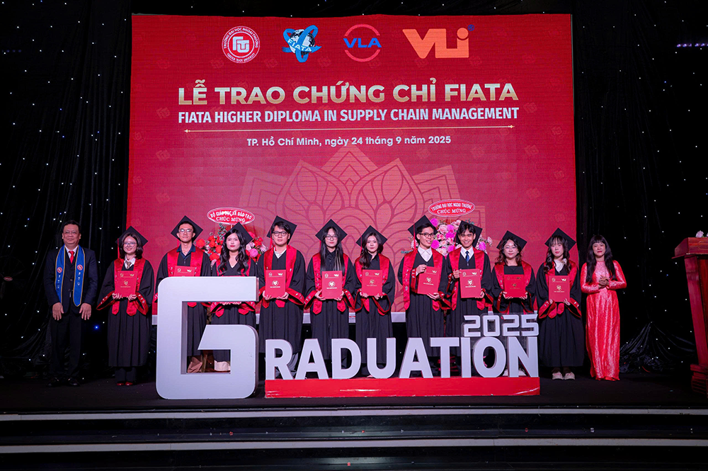 tan-cu-nhan-khoa-60-nganh-logistics-va-quan-ly-chuoi-cung-ung-nhan-chung-chi-fiata-2