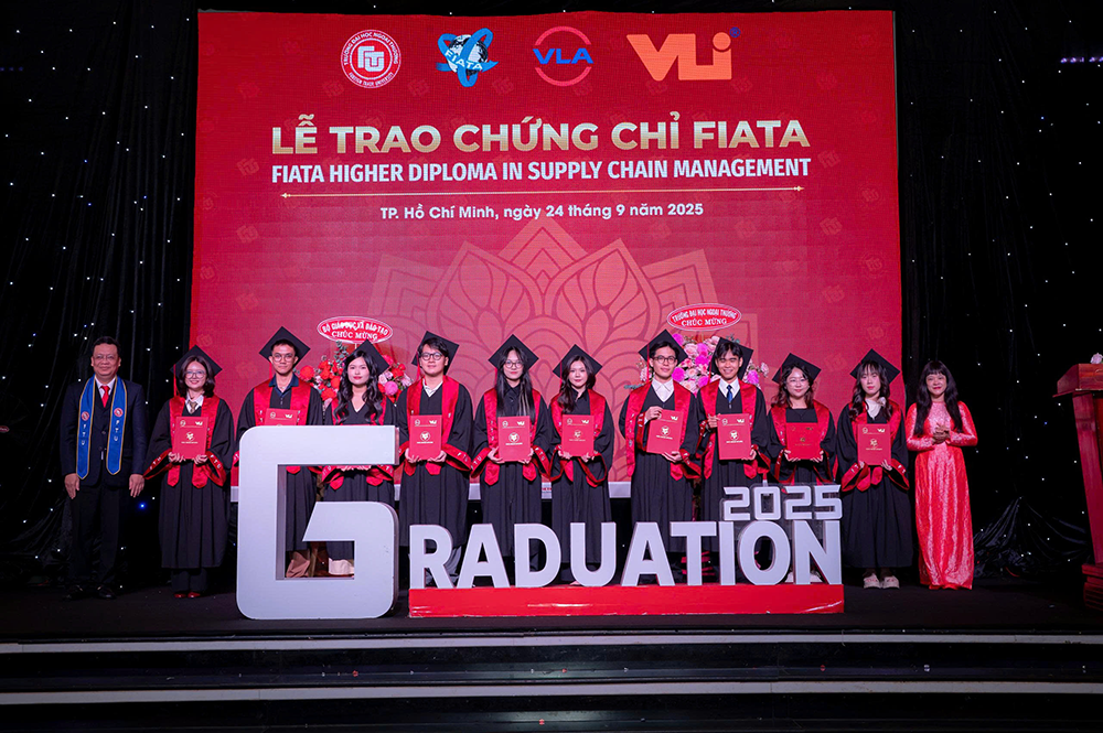 tan-cu-nhan-khoa-60-nganh-logistics-va-quan-ly-chuoi-cung-ung-nhan-chung-chi-fiata-3