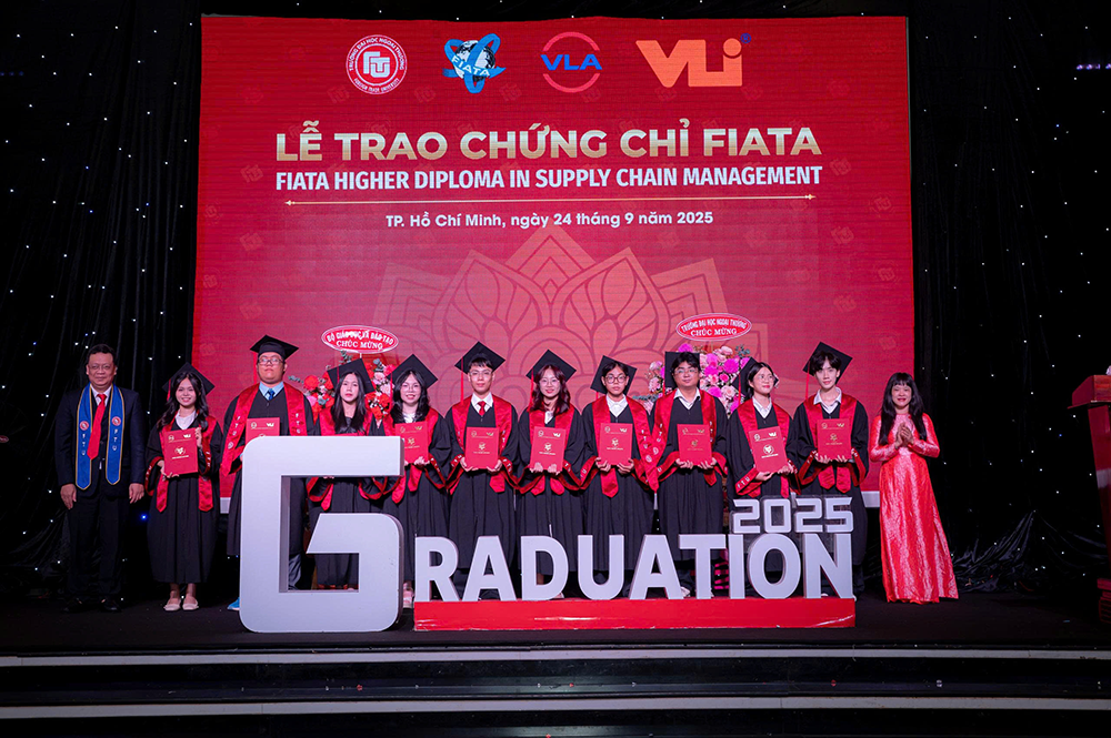 tan-cu-nhan-khoa-60-nganh-logistics-va-quan-ly-chuoi-cung-ung-nhan-chung-chi-fiata-5