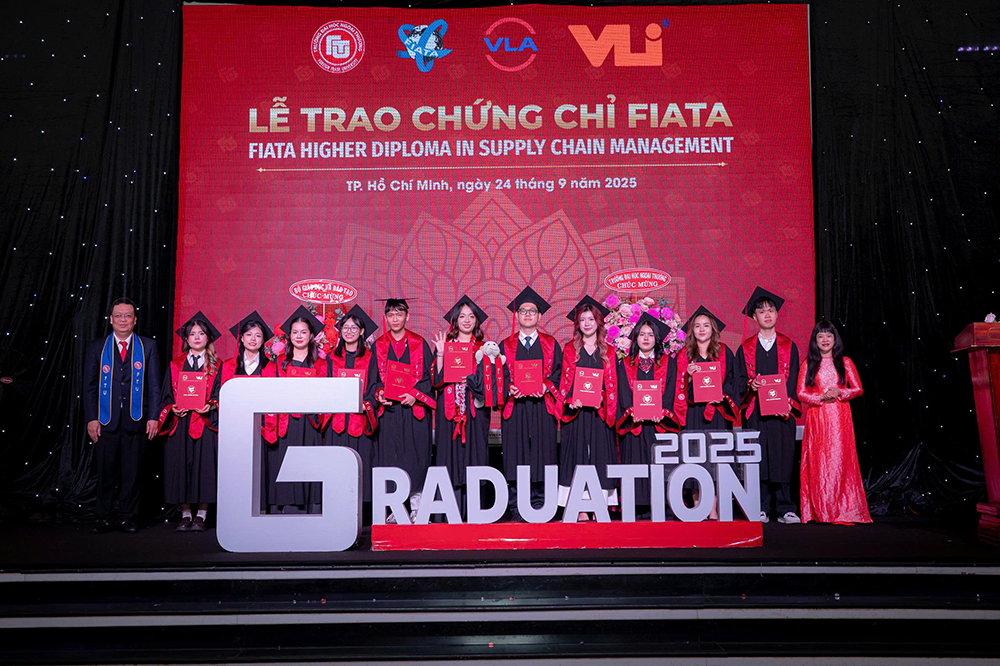 tan-cu-nhan-khoa-60-nganh-logistics-va-quan-ly-chuoi-cung-ung-nhan-chung-chi-fiata-6