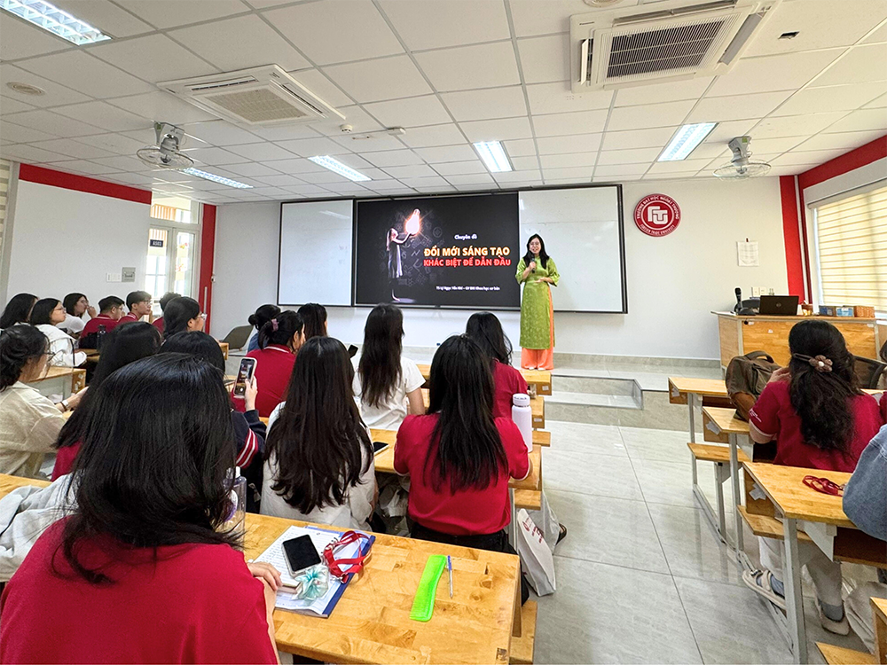 ngoai-hung-chao-don-tan-sinh-vien-bang-chuoi-hoat-dong-yeu-thuong-va-ket-noi-5