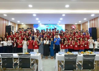 ngoai-hung-chao-don-tan-sinh-vien-bang-chuoi-hoat-dong-yeu-thuong-va-ket-noi-7