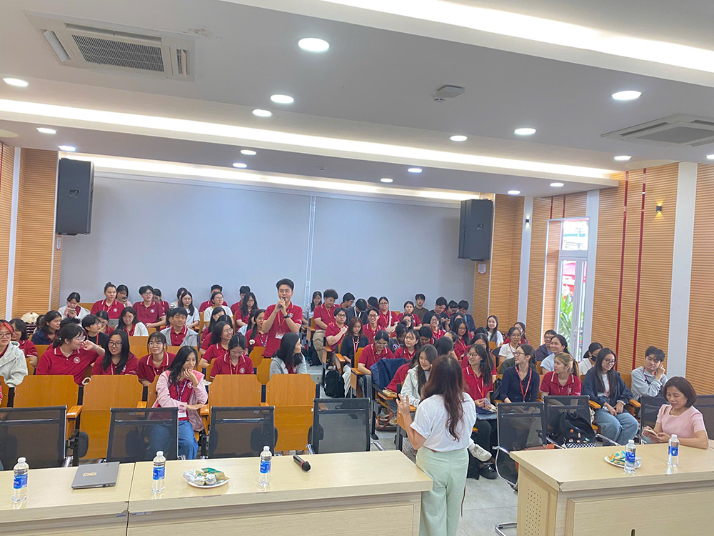 talkshow-cong-nghiep-hoa-khi-sang-tao-tro-thanh-dong-luc-phat-trien-xa-hoi-3