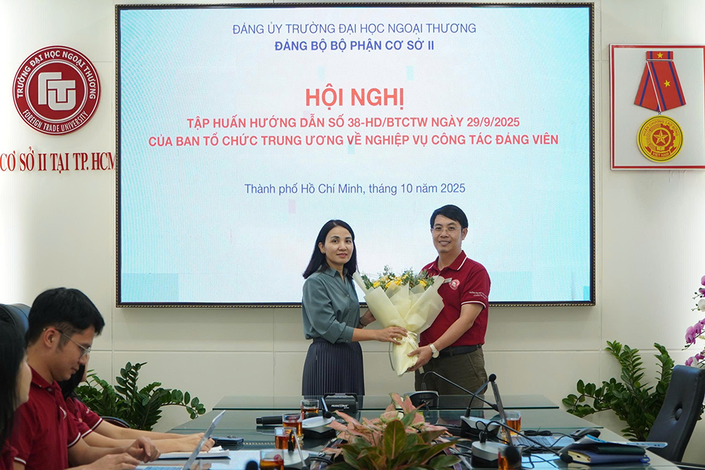 tap-huan-nghiep-vu-cong-tac-dang-vien-cua-dbbp-co-so-ii-2