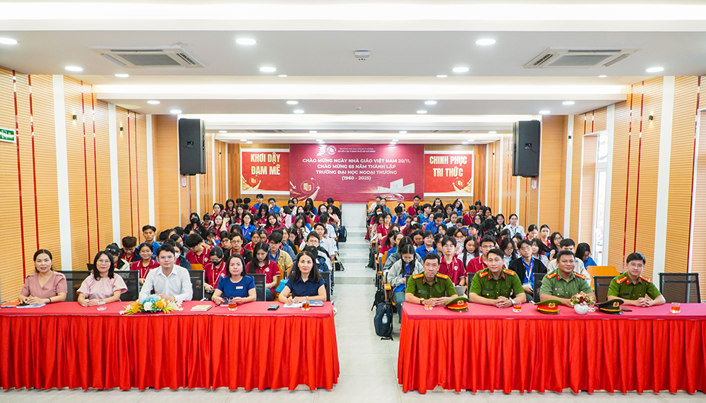 boi-duong-nhan-thuc-cung-co-ban-linh-cho-sv-ngoai-thuong-trong-boi-canh-moi-7