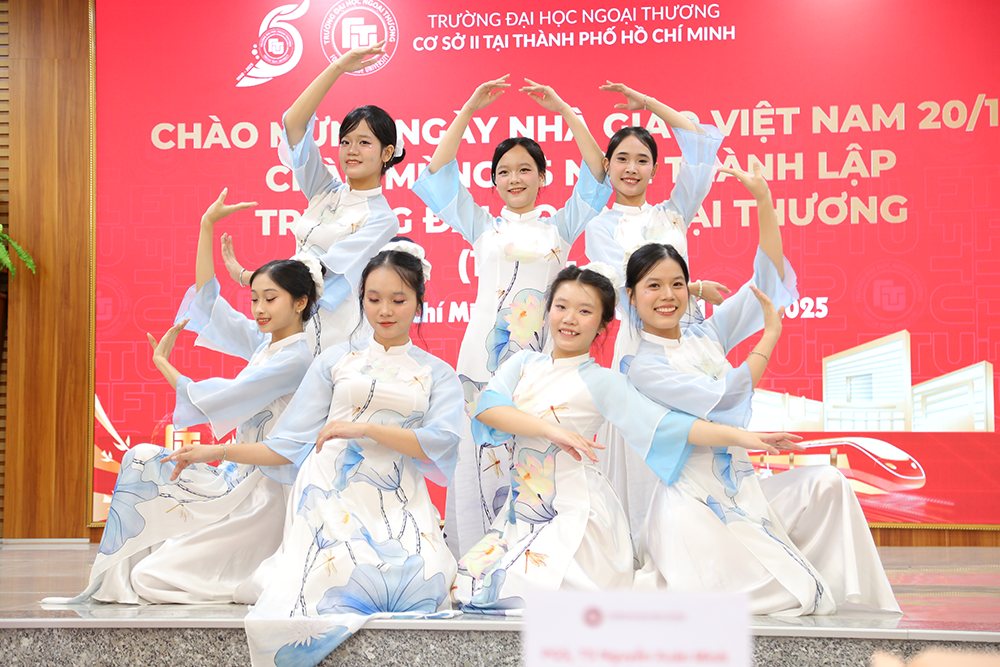 chao-mung-ngay-nha-giao-viet-nam-65-nam-thanh-lap-truong-dai-hoc-ngoai-thuong-2