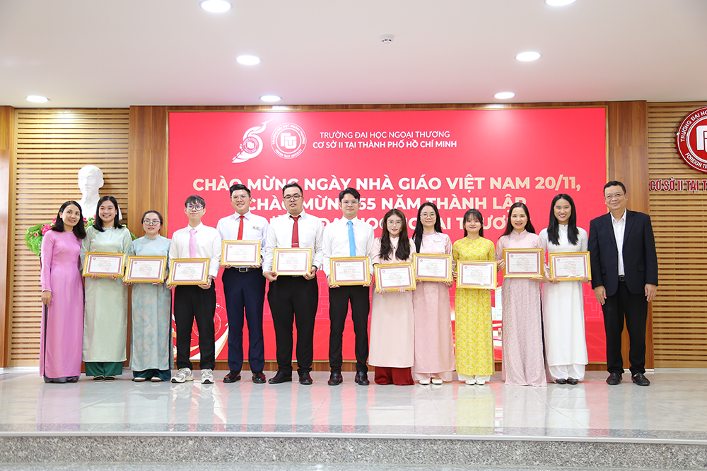 chao-mung-ngay-nha-giao-viet-nam-65-nam-thanh-lap-truong-dai-hoc-ngoai-thuong-4
