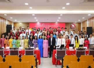 chao-mung-ngay-nha-giao-viet-nam-65-nam-thanh-lap-truong-dai-hoc-ngoai-thuong-9