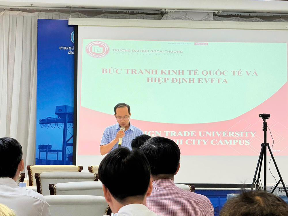 dao-tao-de-tro-thanh-chuyen-gia-fta-the-he-moi-nam-2025-4