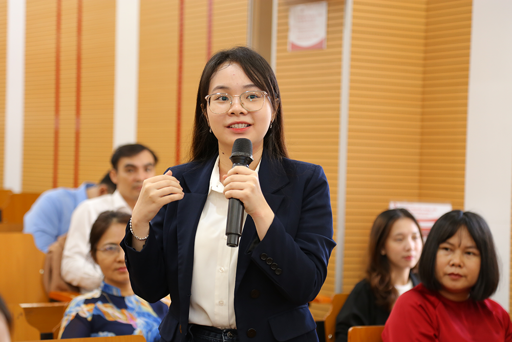 ftu-to-chuc-hoi-thao-khoa-hoc-quoc-gia-2025-chuyen-doi-so-va-chuyen-doi-xanh-cho-tuong-lai-ben-vung-14