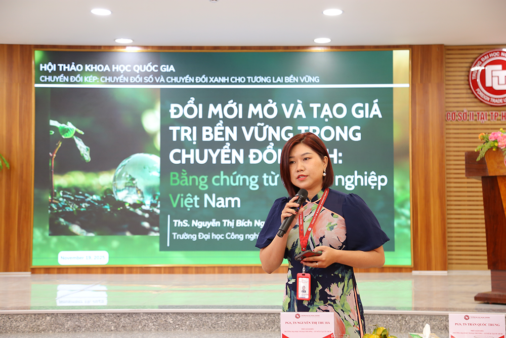 ftu-to-chuc-hoi-thao-khoa-hoc-quoc-gia-2025-chuyen-doi-so-va-chuyen-doi-xanh-cho-tuong-lai-ben-vung-8