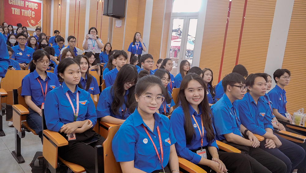 hoi-nghi-dai-bieu-toan-tncs-ho-chi-minh-truong-dai-hoc-ngoai-thuong-co-so-ii-khoa-xii-nk-2024-2027-9