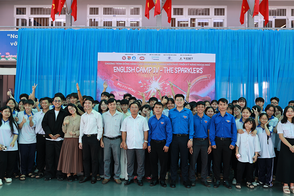 english-camp-iv-hoc-tieng-anh-tai-truong-thpt-hac-dich-tphcm-2