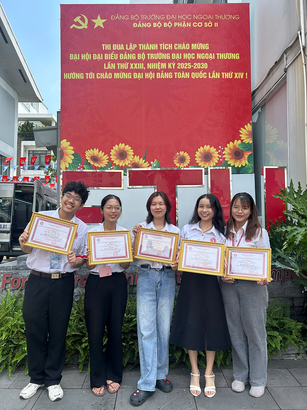 hanh-trinh-chin-phuc-sinh-vien-5-tot-2025-pham-thao-uyen-3