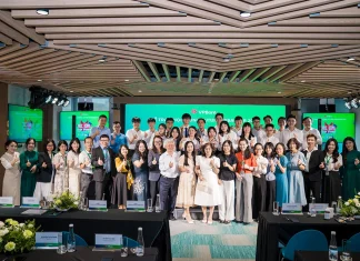 Liên tiếp sinh viên Cơ sở II được vinh danh tại học bổng Future VPBanker 2025 sv-co-so-ii-vinh-danh-hoc-bong-vpbanker-2025-5