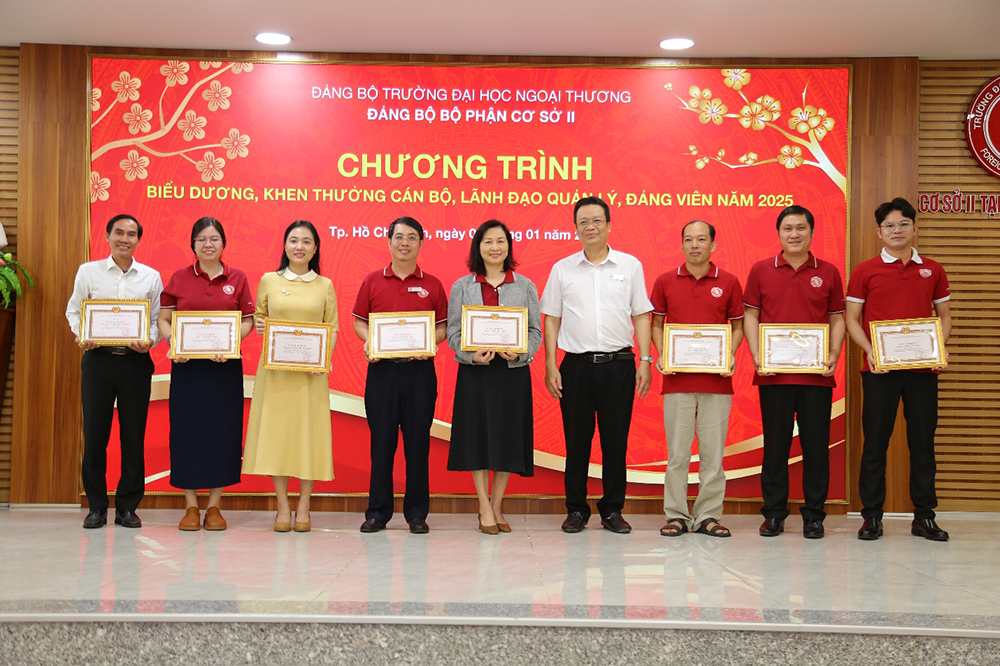 hoi-nghi-tong-ket-cong-tac-xay-dung-dang-nam-2025-trien-khai-nv-2026-4