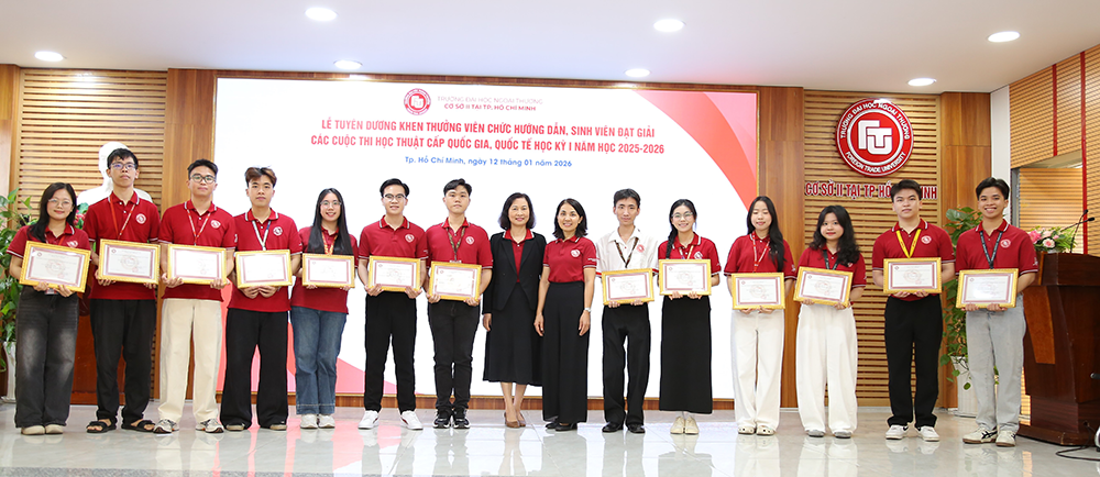 lan-toa-niem-tu-hao-le-tuyen-duong-khen-thuong-gvhd-sv-hoc-ky-1-nh-2025-2026-4