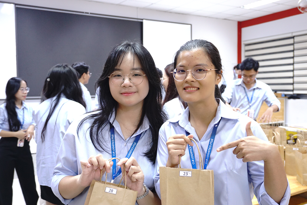 small-talk-whalecoming-sea-gleams-big-dreams-10