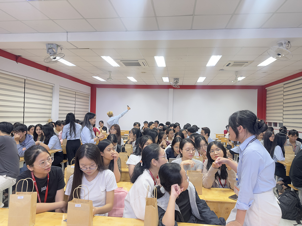 small-talk-whalecoming-sea-gleams-big-dreams-8