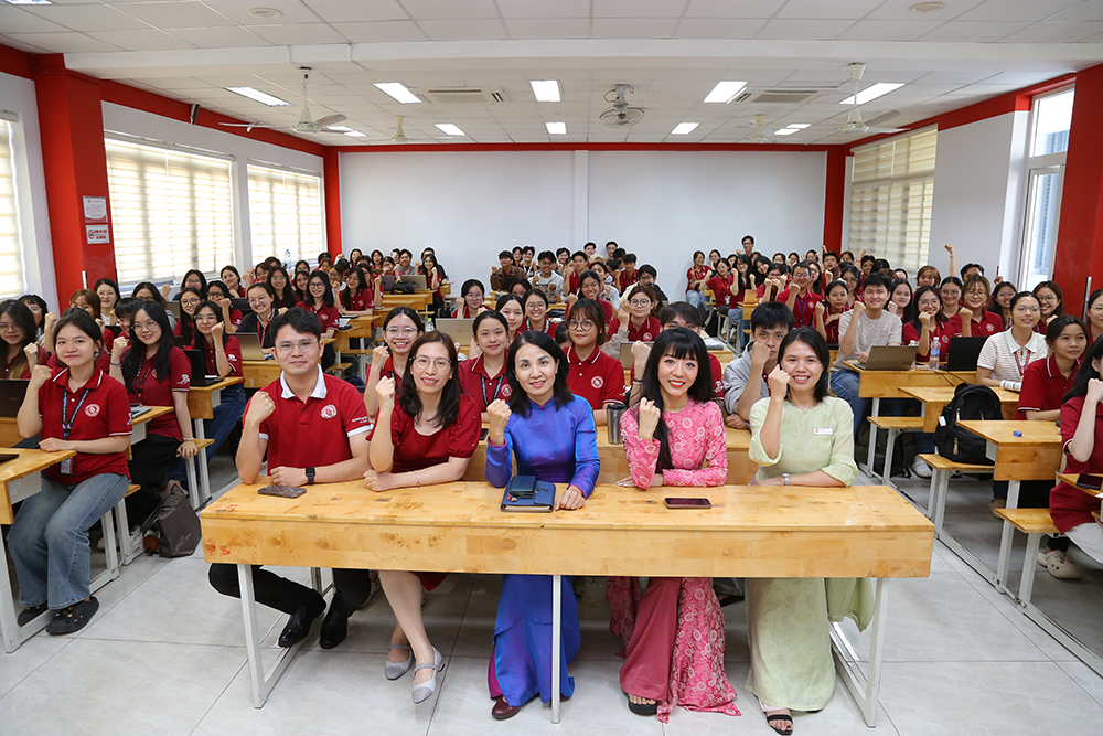 khai-xuan-binh-ngo-2026-tham-lop-dau-nam-1