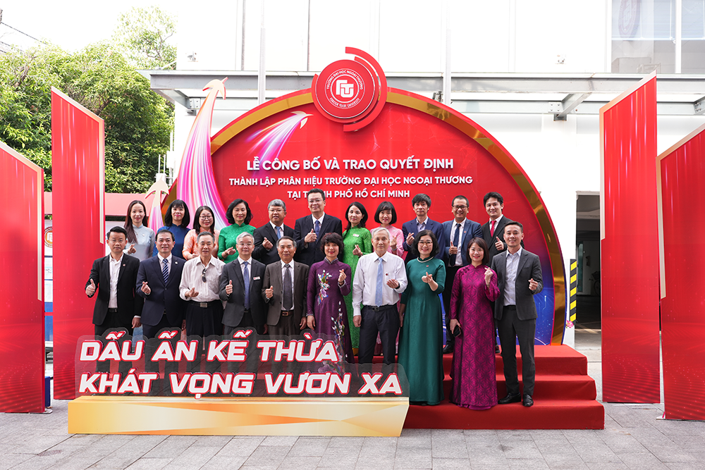 le-thanh-lap-phan-hieu-truong-dh-ngoai-thuong-tai-tphcm-1