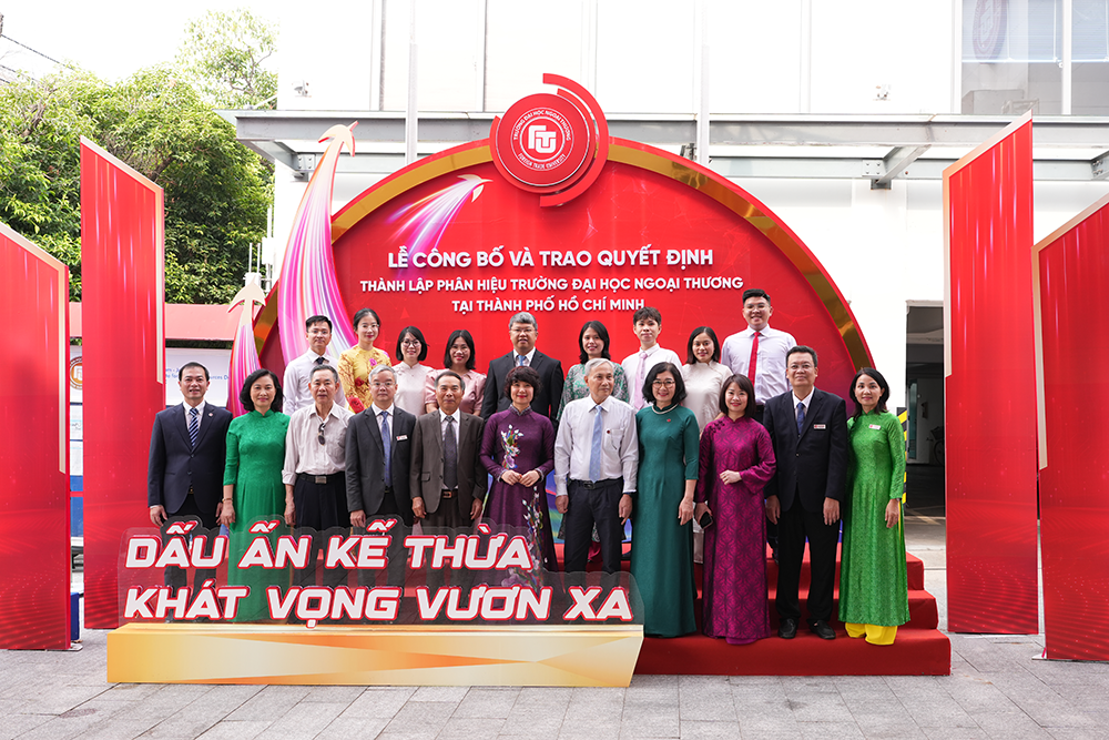 le-thanh-lap-phan-hieu-truong-dh-ngoai-thuong-tai-tphcm-11