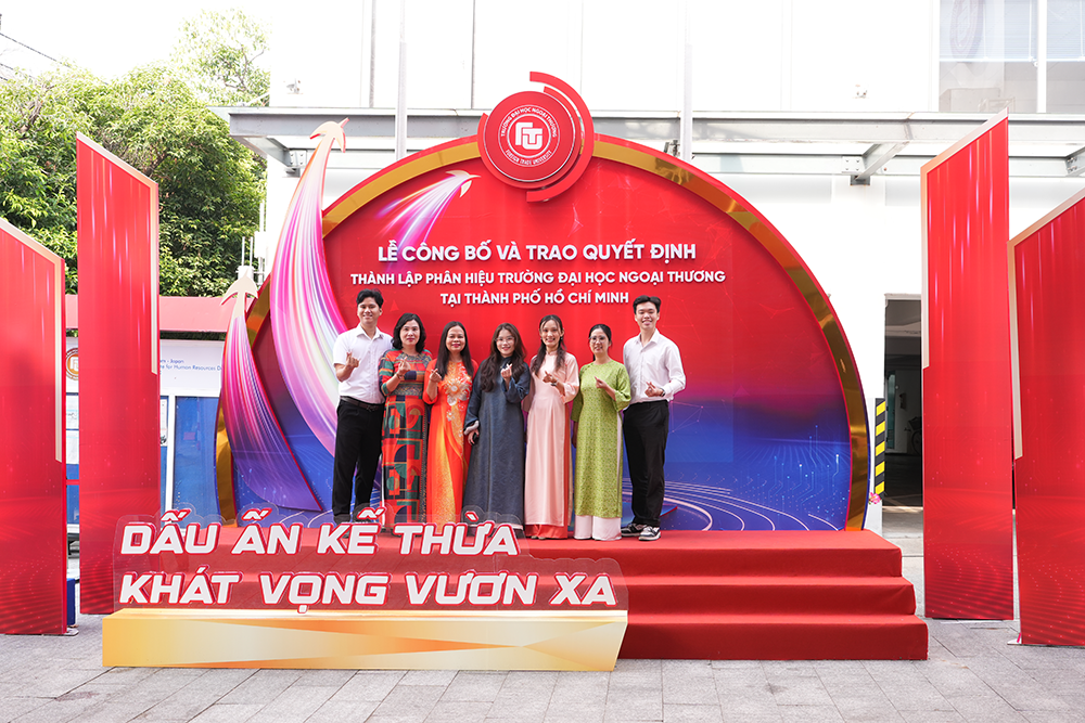 le-thanh-lap-phan-hieu-truong-dh-ngoai-thuong-tai-tphcm-13